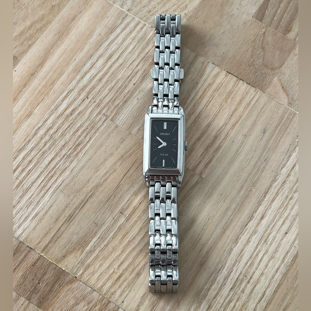 Seiko Solar Luxury Ladies Watch Black Rectangular Dial Stainless Bracelet - Picture 6 of 14